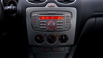 Ford Focus II Hatchback 5d 1.6 Duratec Ti-VCT 115KM 2009 .. .. Grzane szyby przód i tył .. Książka serwisowa .. Klimatyzacja .., zdjęcie 16