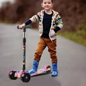 ТРЕХКОЛЕСНЫЙ БАЛАНСИРОВОЧНЫЙ СКУТЕР СО СВЕТОДИОДНЫМИ КОЛЕСАМИ ГРАФИТТИ 50 кг, складной, усиленный