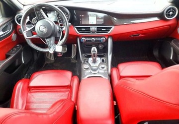Alfa Romeo Giulia II Sedan Facelifting 2.0 Turbo 280KM 2021 Alfa Romeo Giulia Auta z USA - Zapytaj o wiecej ofert 2.0 Benzyna 280KM, zdjęcie 11