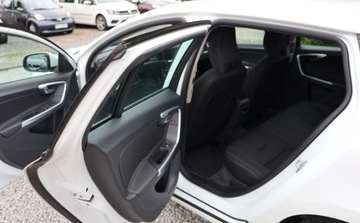 Volvo V60 I Kombi Facelifting 2.0 D4 DRIVE-E 190KM 2015 Volvo V60 NAVI, Grzane Fotele, Multifunkcja, Tempomat, Czujniki, GWARANCJA, zdjęcie 12