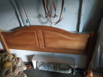 Красивая светлая спальня из патинированного дуба