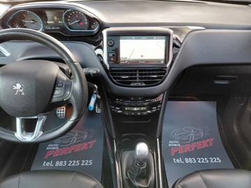 Peugeot 2008 I SUV Facelifting 1.2 PureTech 130KM 2019 Peugeot 2008 Panorama Navi Kamera PDC Alu 1.2 Benzyna 130KM, zdjęcie 21