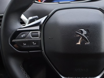 Peugeot 3008 II Crossover Facelifting  1.2 PureTech 130KM 2023 Peugeot 3008 1.2 PureTech, Salon Polska, zdjęcie 16