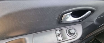 Renault Clio IV Grandtour  0.9 ENERGY Tce 90KM 2015 Renault Clio 2015r, 0.9 Benzyna. Uszkodzony tyl. Jezdzi Benzyna 90KM, zdjęcie 7