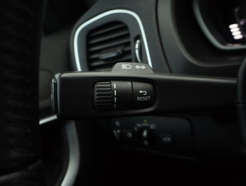 Volvo V40 II Hatchback Facelifting 2.0 D2 120KM 2017 Volvo V40 Cross Country 2.0 D2, Skóra, Navi, zdjęcie 15