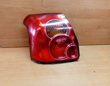 SVĚTLO LEVÝ ZADNÍ TOYOTA AVENSIS II T25 HB EVROPA
