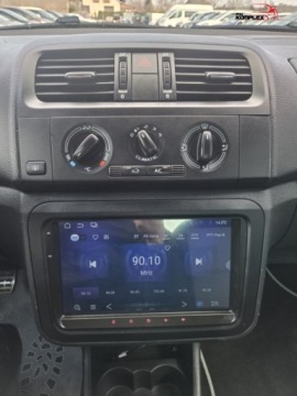 Skoda Fabia II Hatchback Facelifting 1.2 TSI 85KM 2011 Skoda Fabia SCOUT 1.2 Benzyna 86KM Serwis ASO 1.2 Benzyna 86KM, zdjęcie 16