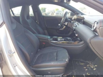 Mercedes CLA C118/X118 2023 Mercedes-Benz CLA 35 AMG Coupe 4Matic 2023 2.0l 2.0 Benzyna 302KM, zdjęcie 9