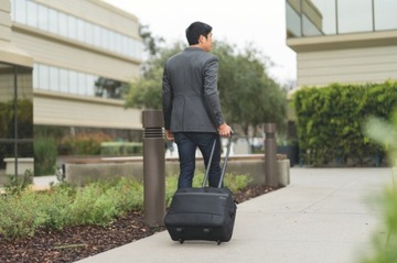 Сумка для ноутбука Kensington Contour 2.0 Business