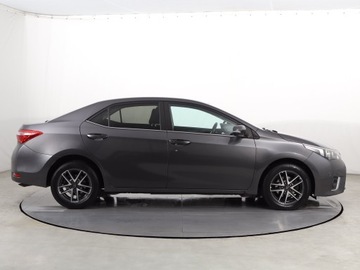 Toyota Corolla X Sedan Facelifting 1.6 Valvematic 132KM 2013 Toyota Corolla 1.6 Valvematic, Salon Polska, zdjęcie 5