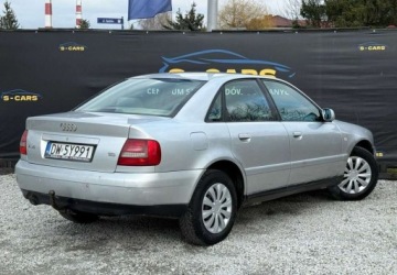 Audi A4 B5 Sedan 1.6 i 101KM 1999 Audi A4 Limousine Audi A4 b5 1.6b Dlugie OC i Przeglad HAK OPONY ZIMOWE, zdjęcie 2