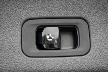 Mercedes GLC C254/X254 Coupe 2.0 200 204KM 2025 Mercedes-Benz GLC 200 4MATIC AMG Pakiet Night Digital Light HAK Pakiet, zdjęcie 16