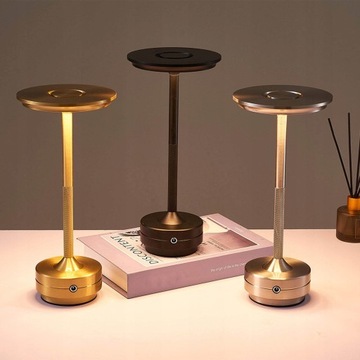 БЕСПРОВОДНАЯ НАСТОЛЬНАЯ СВЕТОДИОДНАЯ СВЕТОДИОДНАЯ ЛАМПА С РЕГУЛИРУЕМОЙ РЕГУЛЯЦИЕЙ USB