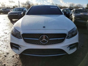 Mercedes Klasa E W213 2018 Mercedes-Benz Klasa E 2018, 3.0L, 4x4, 43 AMG, porysowany lakier 3.0 396KM, zdjęcie 4