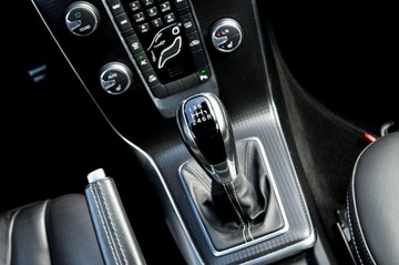 Volvo V40 II 2019 Volvo V40 2.0 T2 122KM RDesign Panorama Skóra, zdjęcie 19