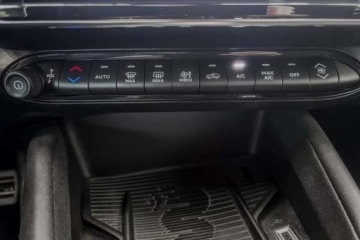 Alfa Romeo Junior SUV 1.2 Hybrid 145KM 2025 Alfa Romeo Junior Ibrida 1.2 145 KM (107 kW) eDCT6 MHEV Od reki Polski Sa, zdjęcie 17