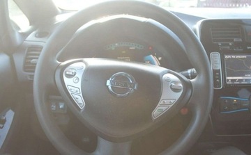 Nissan Leaf I Hatchback 5d Facelifting Elektryczny 109KM 2016 Nissan Leaf Elektryczny 109KM, zdjęcie 14