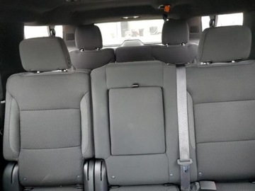 Chevrolet Suburban GMT900 2023 Chevrolet Suburban 2023, 5.3L, 4x4, LS, po gradobiciu 5.3 Benzyna 355KM, zdjęcie 8