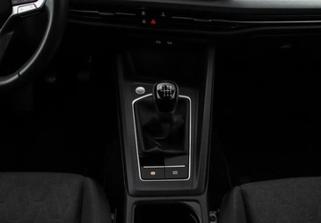 Volkswagen Golf VIII Hatchback Facelifting 1.5 TSI 116KM 2024 Volkswagen Golf Variant 1.5TSI 116KM, Life, Easy Open, Pakiet Light Visio, zdjęcie 15