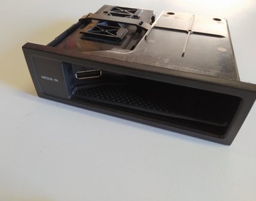 МУЛЬТИМЕДИЙНЫЙ ИНТЕРФЕЙС USB MEDIA В VW 5N0035342E