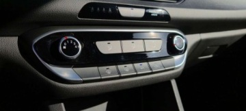 Hyundai i30 III Wagon Facelifting 1.0 T-GDI 120KM 2022 Hyundai i30 Modern 1.0 T-GDI 120KM Salon PL Ekonomiczny silnik Lane ass, zdjęcie 13