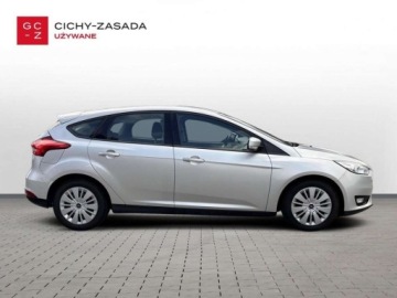 Ford Focus III Sedan Facelifting 1.0 EcoBoost 125KM 2017 Ford Focus 1.0 benzyna 125KM Trend Klimatyzacja Salon PL Benzyna, zdjęcie 5