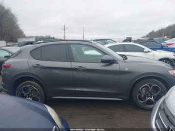 Alfa Romeo Stelvio SUV Facelifting 2.0 Turbo 280KM 2022 Alfa Romeo Stelvio 2022 r., 2,0L TI AWD 2.0 Benzyna 280KM, zdjęcie 13