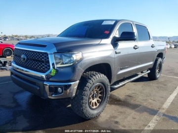 Toyota Tundra II 2020 Toyota Tundra 2020r., SR5, od ubezpieczalni 5.7 Benzyna 381KM, zdjęcie 2