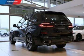 BMW X7 SUV Facelifting 3.0 40d 352KM 2023 BMW X7 xDrive40dFV23Hak HolowniczyPakiet Sportowy M 3.0 Diesel 352KM, zdjęcie 20