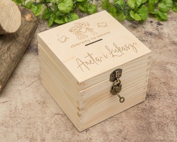 Копилка с гравировкой СОБИРАЕМ НА СВАДЬБУ СВАДЬБА+замочек и ключ в ПОДАРОК