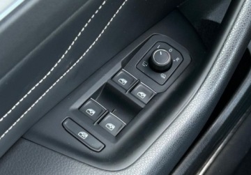 Volkswagen Passat B8 Variant Facelifting 2.0 TDI SCR 200KM 2022 Volkswagen Passat Elegance Pakiety, ACC, LED Matrix, ergoComfort z masaze, zdjęcie 34