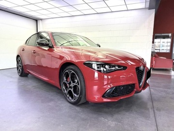 Alfa Romeo Giulia II Sedan Facelifting 2023 2.0 GME Turbo 280KM 2025 ALFA ROMEO Giulia Turbo Veloce Q4 Sedan 2.0 (280KM) 2025, zdjęcie 1