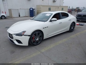 Maserati Ghibli III 2019 Maserati Ghibli 2019 Maserati Ghibli S Q4 GranSport 3.0L 3.0 Benzyna 424KM, zdjęcie 2