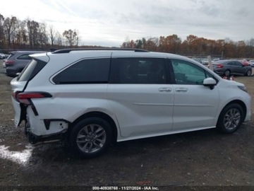 Toyota Sienna III 2022 Toyota Sienna 2022 Toyota Sienna XLE AWD 7-Passenger 2.5 Benzyna 189KM, zdjęcie 5