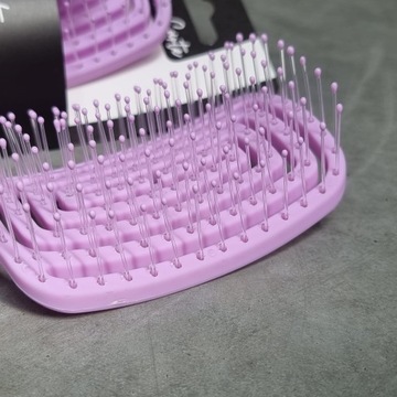 Массажная кисть для расчесывания волос