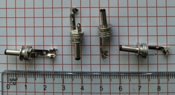 WTYK ZASILACZA 3.0/1.0 / 2495D