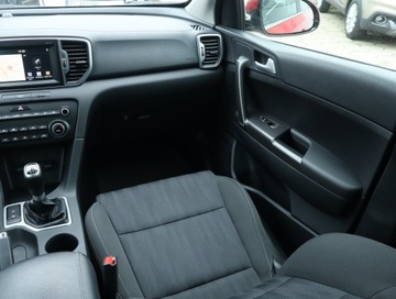 Kia Sportage IV SUV Facelifting 1.6 GDI 132KM 2017 Kia Sportage 1.6 GDI, Salon Polska, Serwis ASO, zdjęcie 6