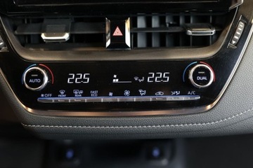 Toyota Corolla XII TS Kombi 1.8 Hybrid 122KM 2022 Toyota Corolla 1.8 Hybrid Comfort Style Tech 1.8 Hybryda 122KM, zdjęcie 32