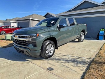Chevrolet Silverado II 2025 Chevrolet Silverado 2025 CHEVROLET SILVERADO K1500 LT 5.3 Benzyna 355KM, zdjęcie 2