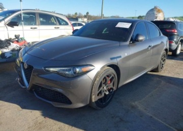 Alfa Romeo Giulia II 2023 Alfa Romeo Giulia ALFA ROMEO GIULIA TI AWD 2.0 Benzyna 284KM, zdjęcie 5