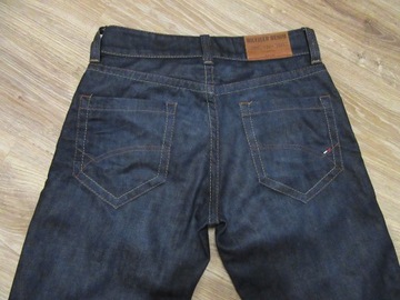 TOMMY HILFIGER granat jeansy męskie jak nowe 28/32