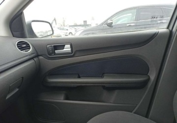 Ford Focus I Sedan 1.8 TDCi 115KM 2005 Ford Focus Ford Focus 1.8 Diesel 115KM, zdjęcie 12