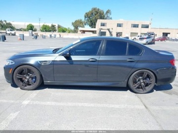 BMW Seria 5 F10-F11 M5 Limuzyna 4.4 V8 560KM 2014 BMW M5 2014 4.4l 4.4 Benzyna 560KM, zdjęcie 2