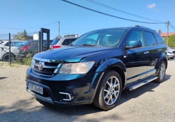 Fiat Freemont 2.0 Multijet II 16v 170KM 2013 Fiat Freemont 2013r, 2.0 DIESEL. 4x4. AUT. 7 osob. Lekko uszkodzony przod.