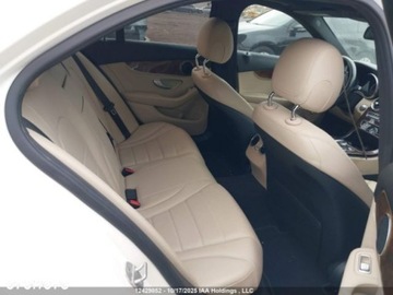 Mercedes Klasa C W205 2016 Mercedes-Benz Klasa C Mercedes-Benz Klasa C 160 9G-TRONIC AMG Line 1.5, zdjęcie 9