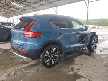 Volvo XC40 2023 Volvo XC 40 Plus 2023 2.0l 2.0 Benzyna 194KM, zdjęcie 3
