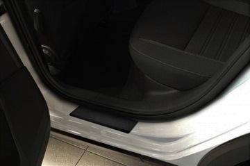 LIŠTA PRAHU ALFA ROMEO GIULIA 2016+