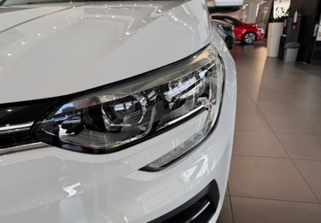 Renault Megane IV GrandCoupe Facelifting 1.3 TCe 140KM 2025 Renault Megane GrandCoupe kolor Bialy 2025 OD REKI 1.3 Benzyna, zdjęcie 7