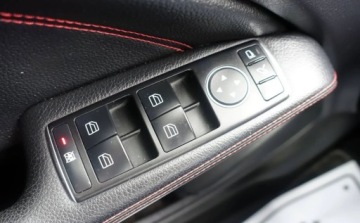 Mercedes Klasa A W176 Hatchback 5d Facelifting 200 d 136KM 2015 Mercedes-Benz Klasa A 200CDI 136KM AMG Line Niski przebieg Biksenon Skora, zdjęcie 27