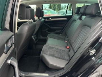 Volkswagen Passat B8 Variant 2.0 TDI BlueMotion SCR 150KM 2019 R E Z E R W A C J A, zdjęcie 18